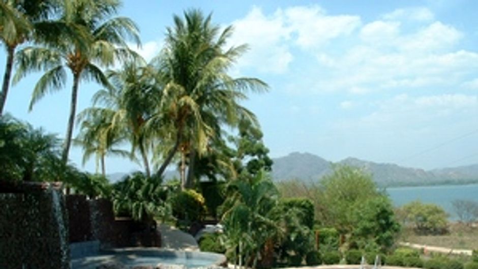 Flamingo Marina Resort Pool