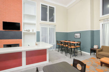Hawthorn Suites Manchester