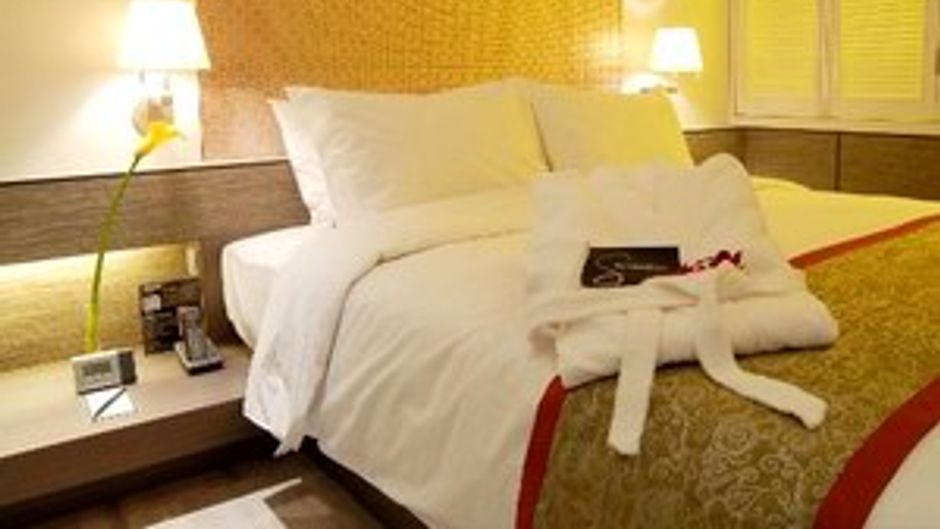Charterhouse Causeway Bay Hotel Room