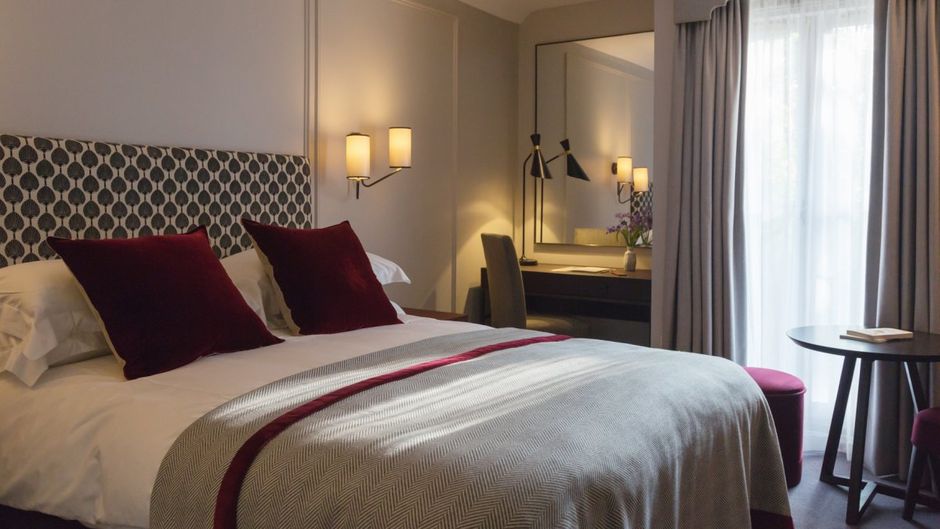 Old Parsonage Hotel Room
