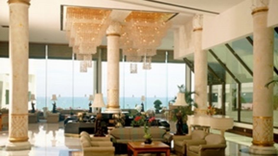 Royal Wing & Spa Lobby
