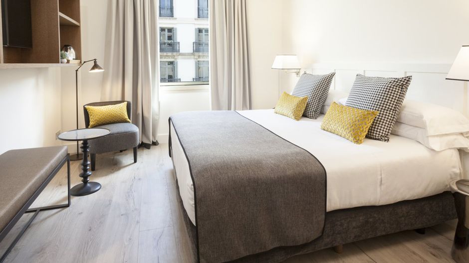 Gallery Hotel Room