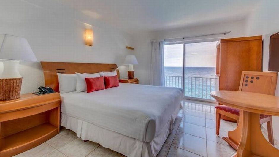 Coral Princess Hotel & Resort Room