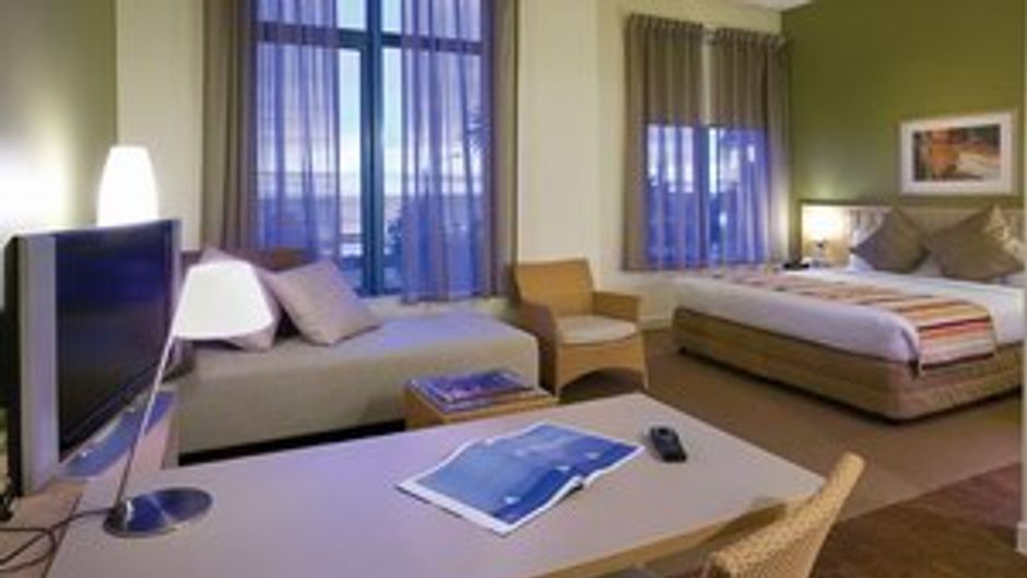 Novotel Melbourne St Kilda Suite