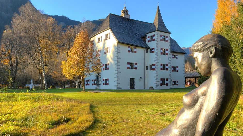 Schloss Prielau Hotel Exterior
