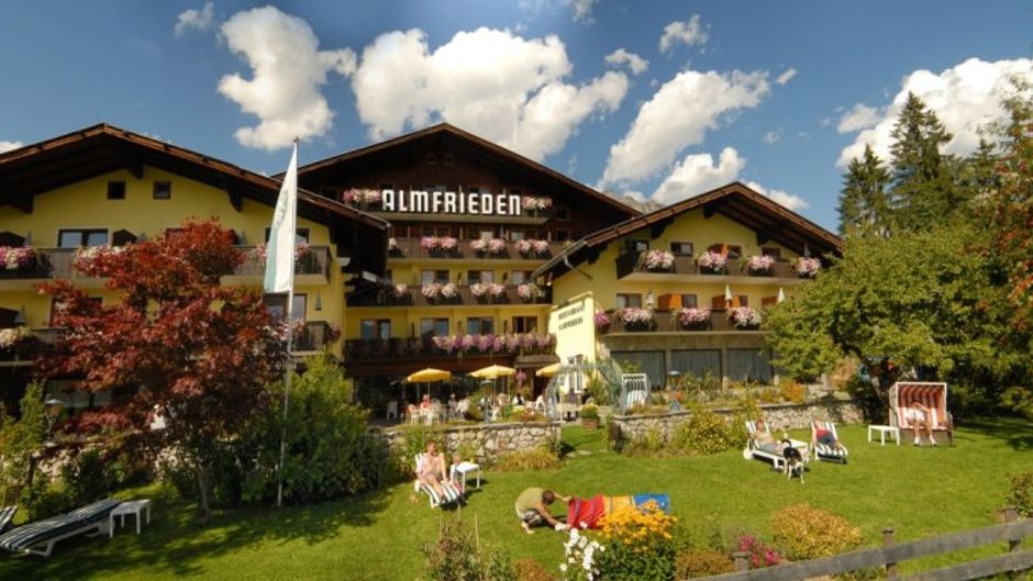 Almfrieden Hotel Exterior