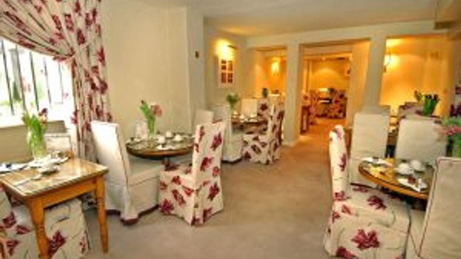 Claverley Court Apartments Restaurant