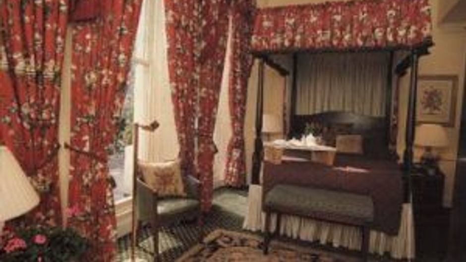 Claverley Court Apartments Suite
