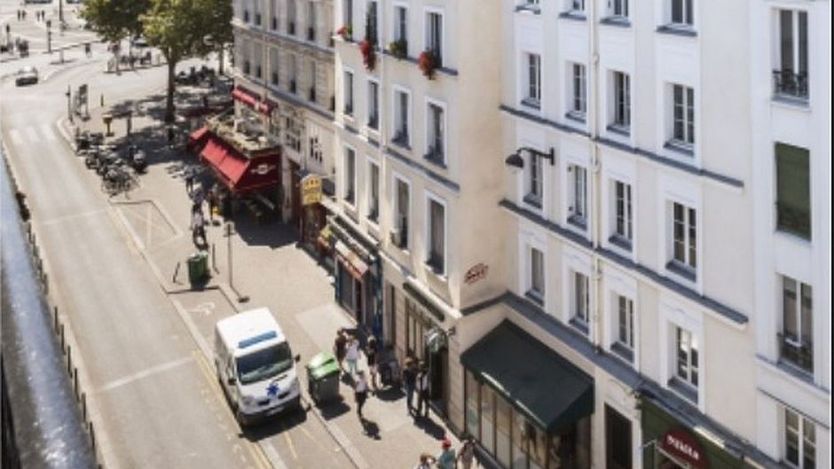 Bastille Hotel Exterior
