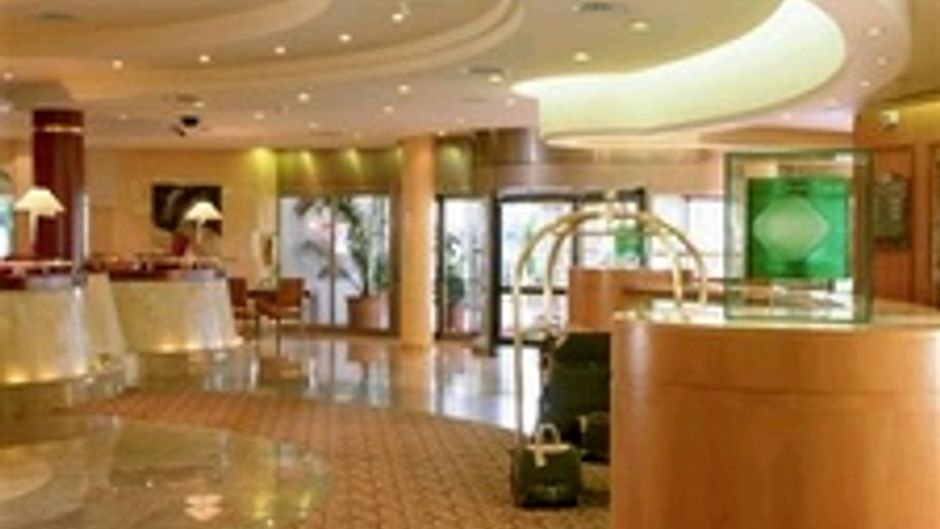 Pullman Madrid Airport & Feria Lobby