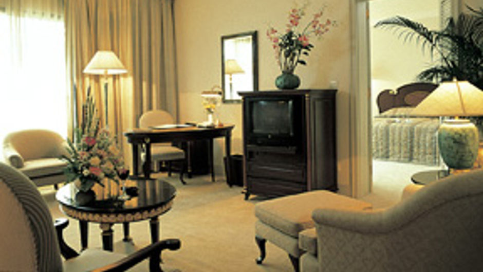 Evergreen Laurel Hotel Bangkok Suite