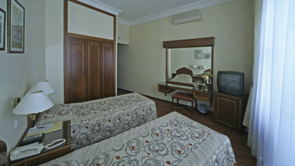 Vardar Palace Hotel Room