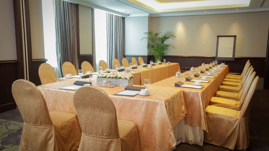 Diamond Hotel Philippines Meeting