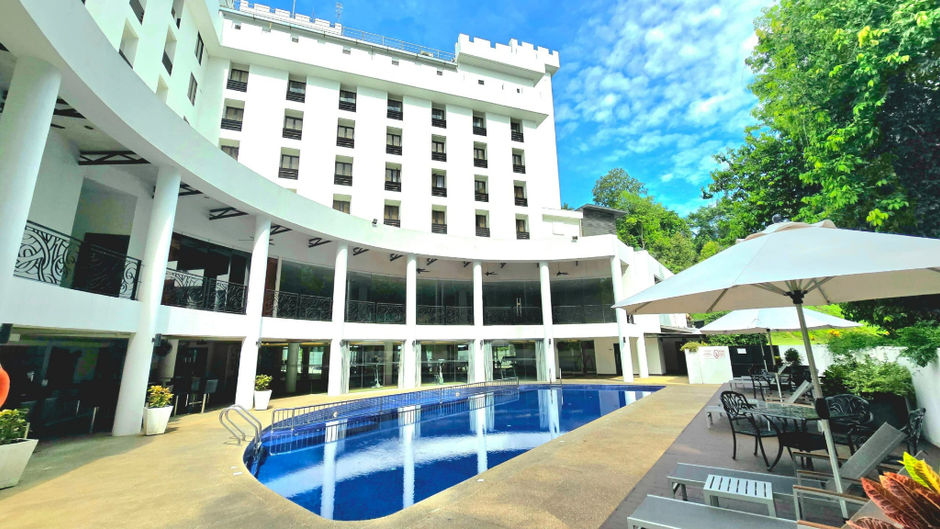 The Palace Hotel Pool