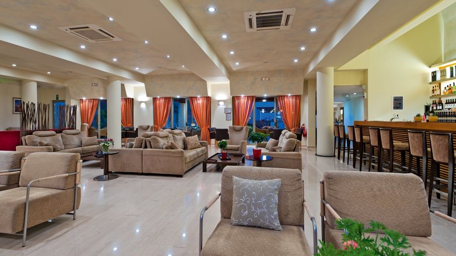 Santa Marina Plaza Lobby