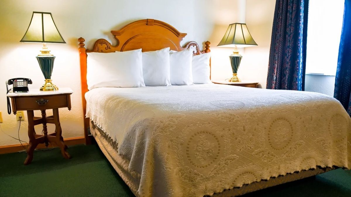 The Pollard Hotel- First Class Red Lodge, MT Hotels- Business Travel