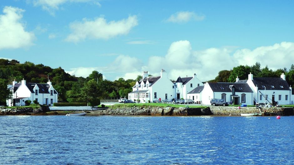 Eilean Iarmain Hotel Exterior