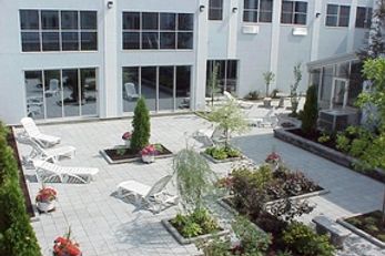 Le Dauphin Hotel et Suites