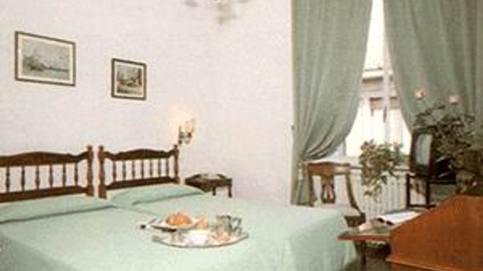 Hotel Roma e Pace Room