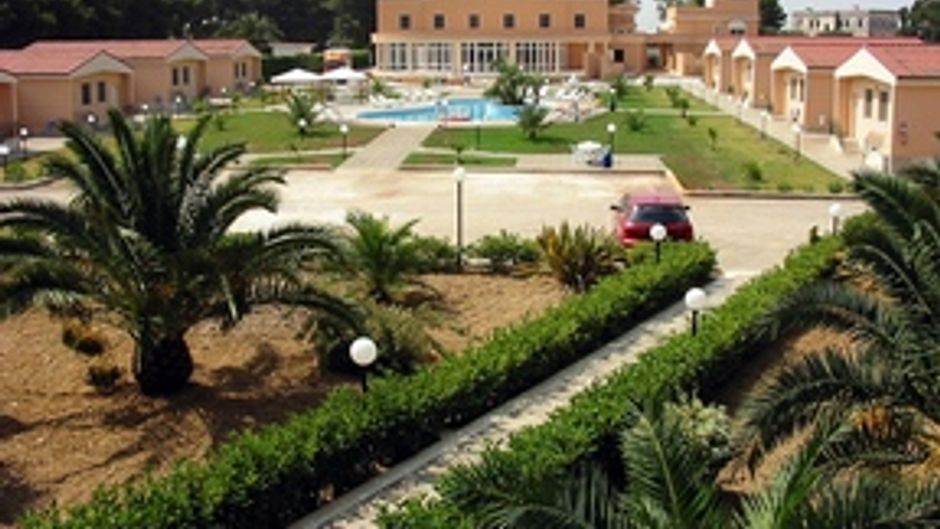 Minerva Hotel Pool