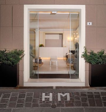Hotel Metropolitan & Met's Apartment