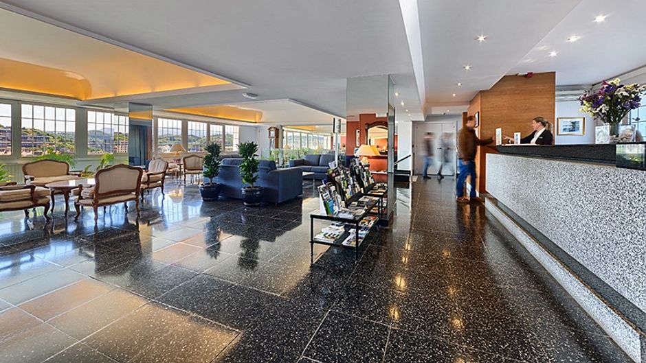 Avenida Hotel Lobby