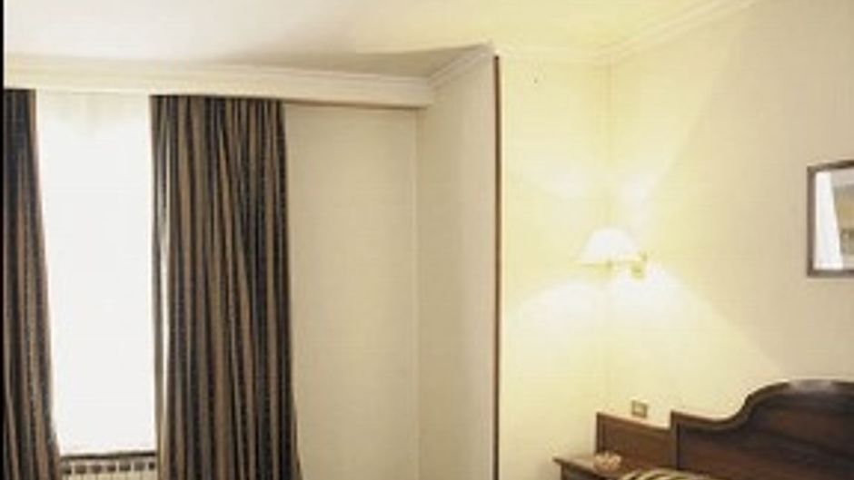 Hotel Clarin Room