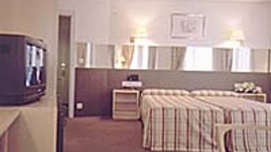 Hotel Avenida Room
