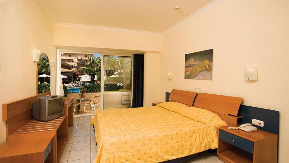 Sun Beach Resort Complex Room