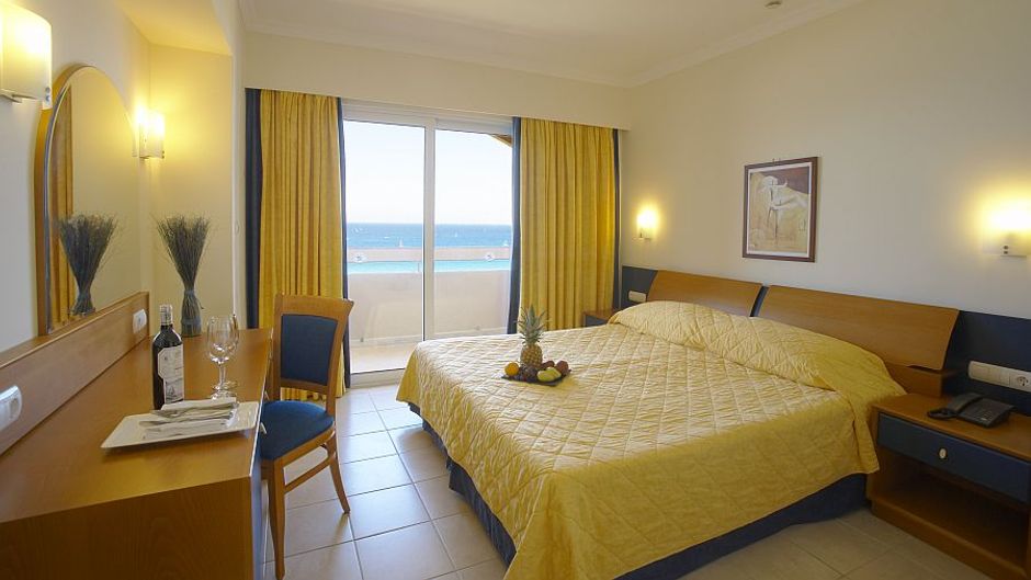 Sun Beach Resort Complex Suite