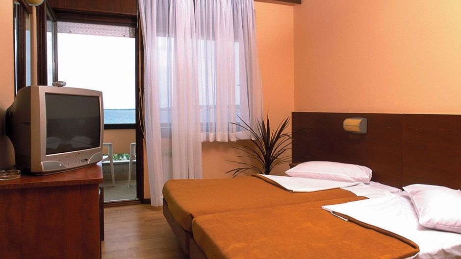 Donat Hotel Room