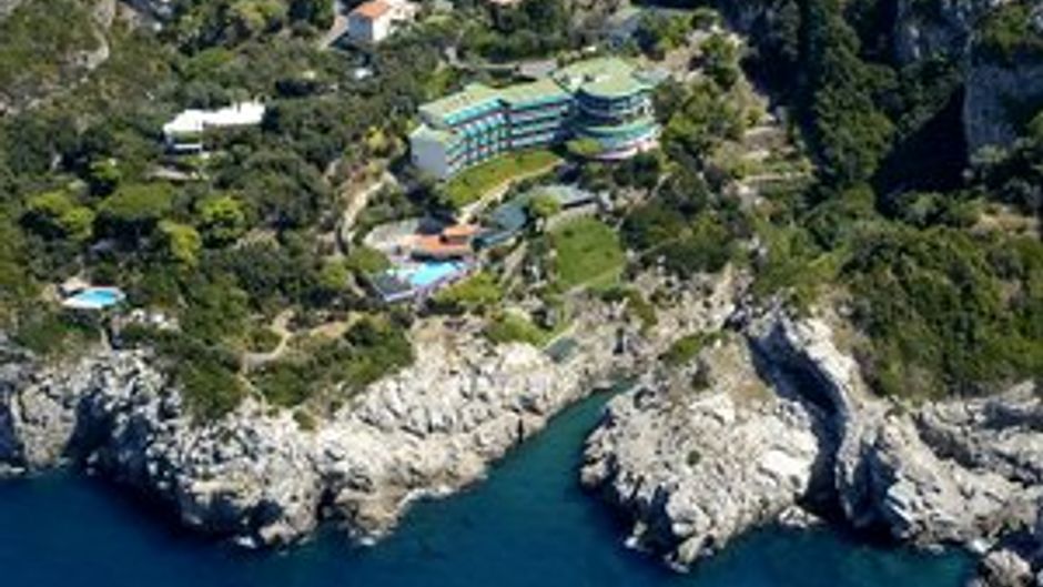 Delfino Hotel Exterior