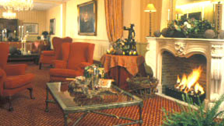 Hotel Acacia Lobby