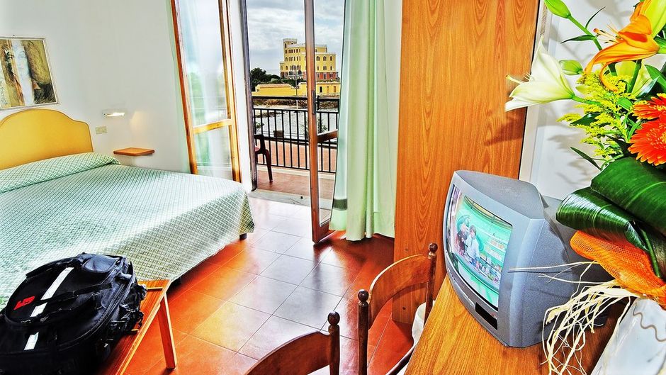 El Balear Hotel Room