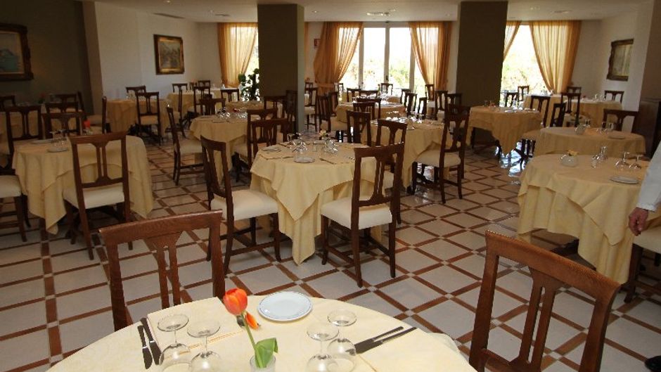 Alpha Hotel Restaurant