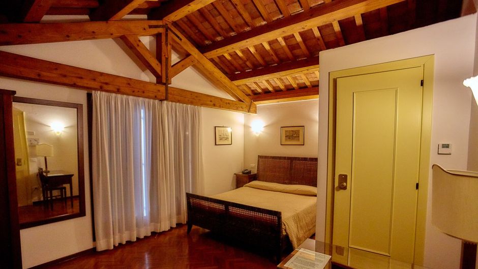 Riviera Dei Dogi Hotel Room