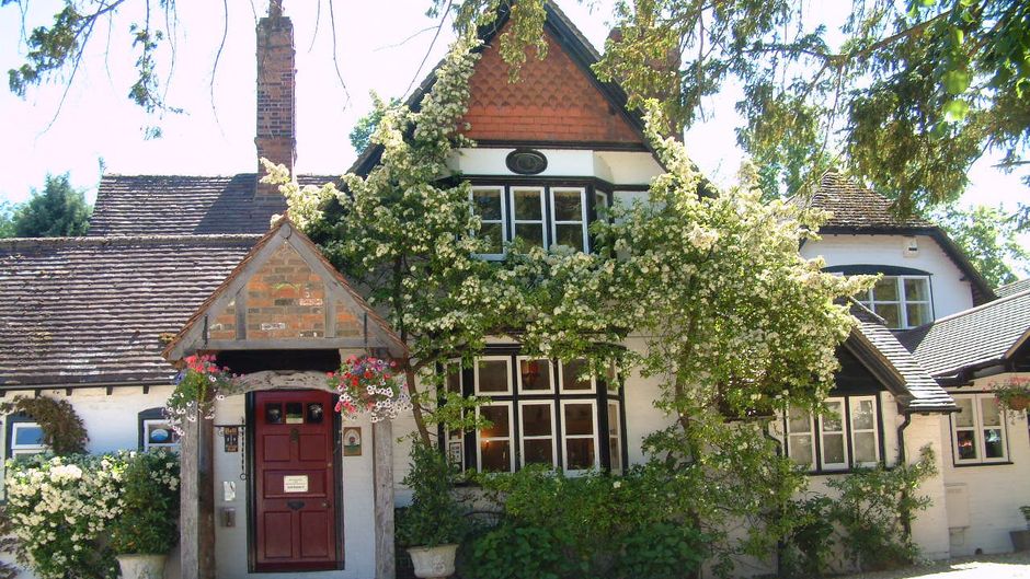 West Lodge Hotel Exterior