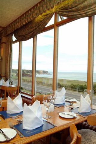 Cullen Bay Hotel