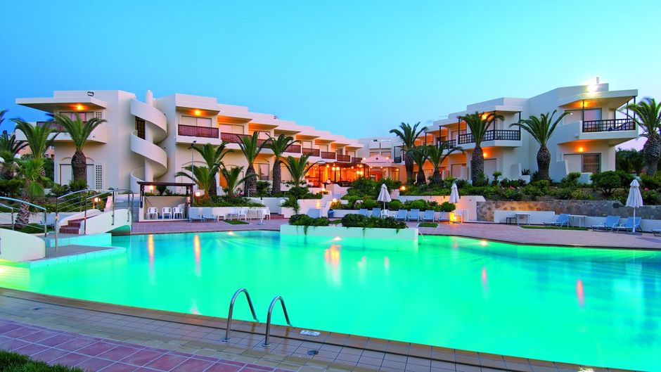 Santa Marina Beach Hotel Pool