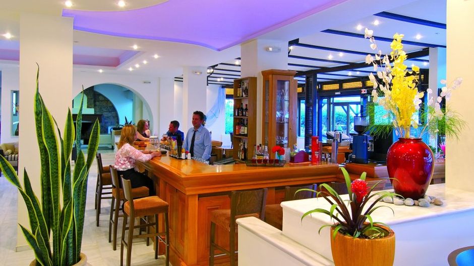 Santa Marina Beach Hotel Restaurant
