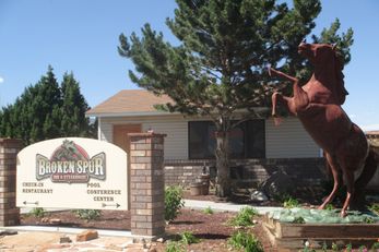 Broken Spur Inn & Steakhouse