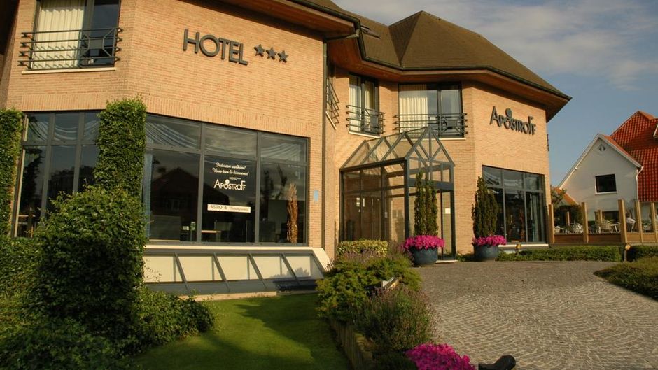 Apostroff Hotel Exterior