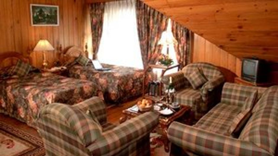 The Elgin Hotel Suite