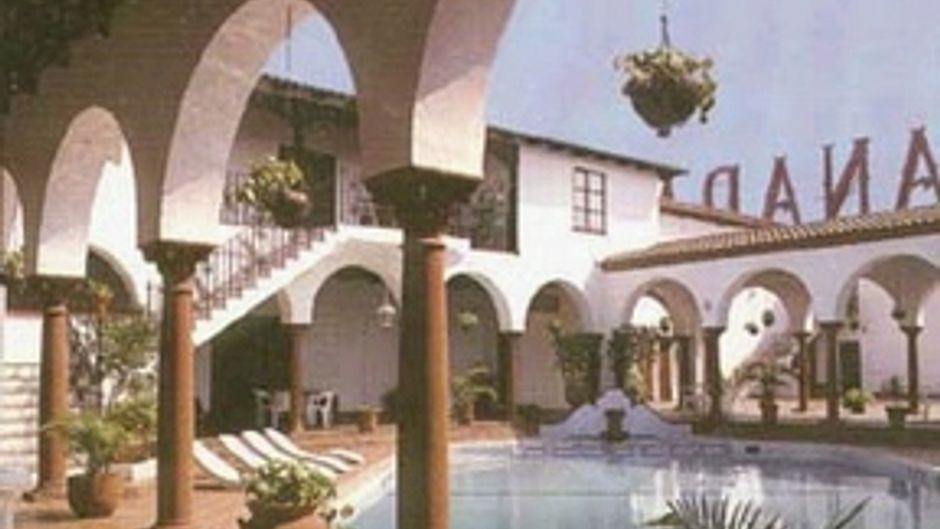 Granada Inn Pool