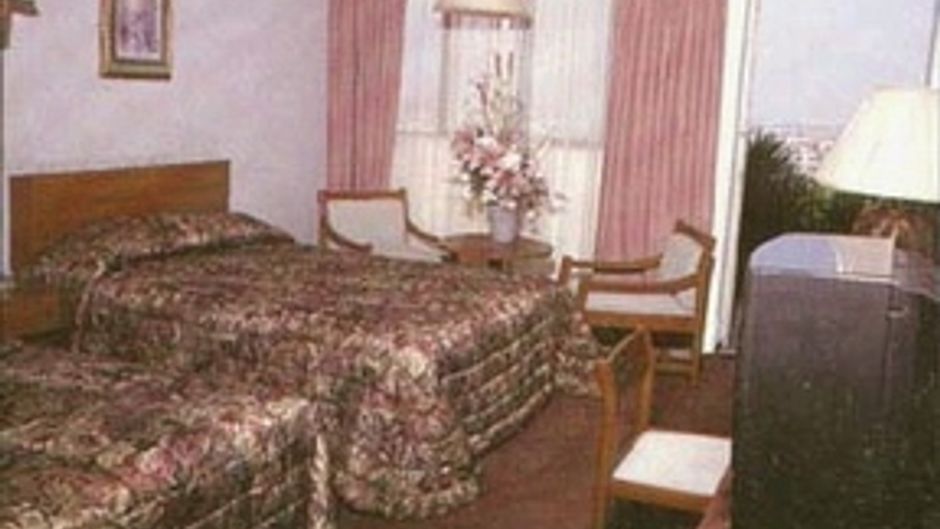 Granada Inn Room
