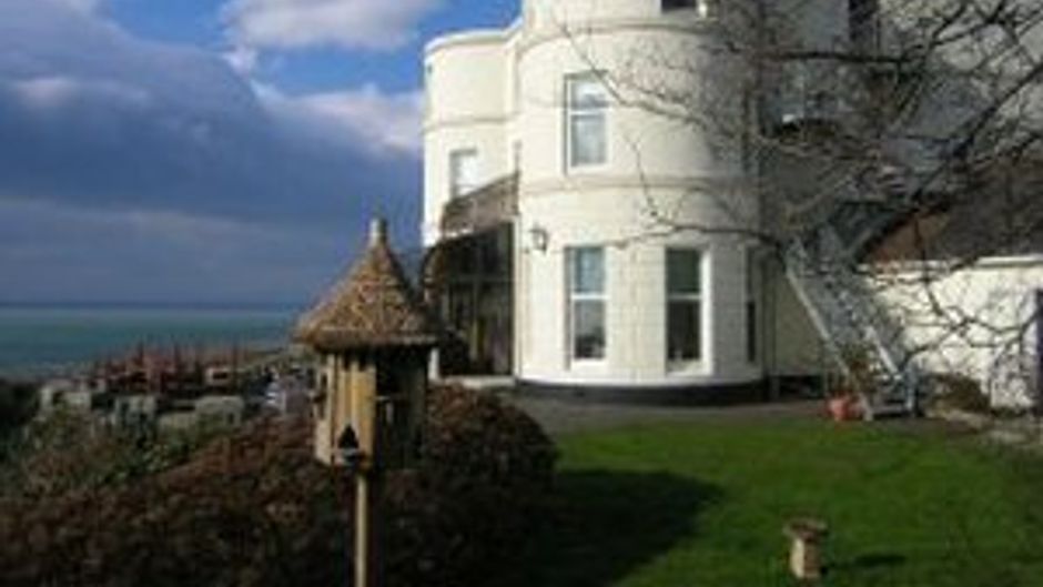 Ty'r Graig Castle Hotel Exterior