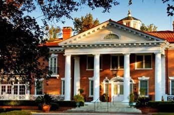 Woodlands Inn