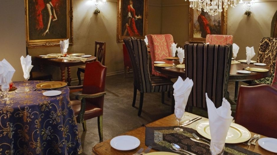 Shangri-La Country Hotel Restaurant