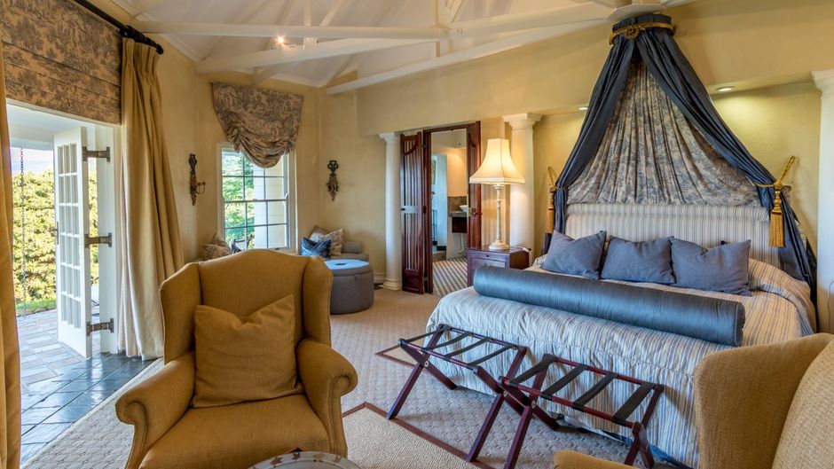 Blue Mountain Luxury Lodge Room