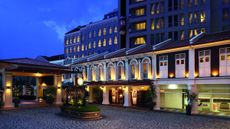 Village Hotel Albert Court
